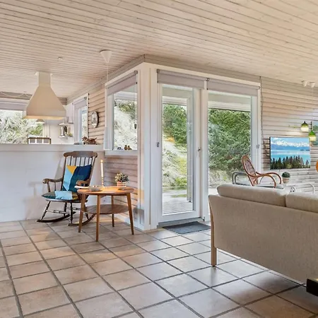 Holiday home Selenia - 1km From The Sea In Nw Jutland By Interhome Saltum